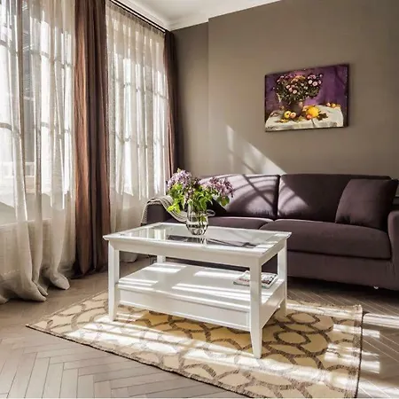 Hotel apartamentowy Osobnyak 3*